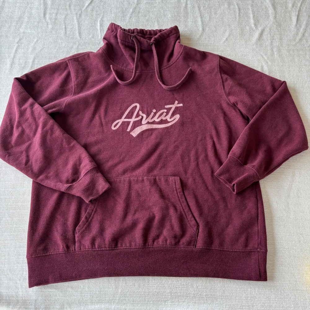 Ariat R.E.A.L. Women's Logo‎ Pullover High Neck Hoodie in Heather Zinfandel
